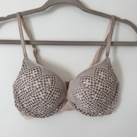 Victoria's Secret Bra Very Sexy Push Up Tan Lace Overlay Sz 32C - Picture 1 of 16